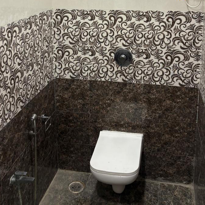 Executive Bathroom-2-676x676